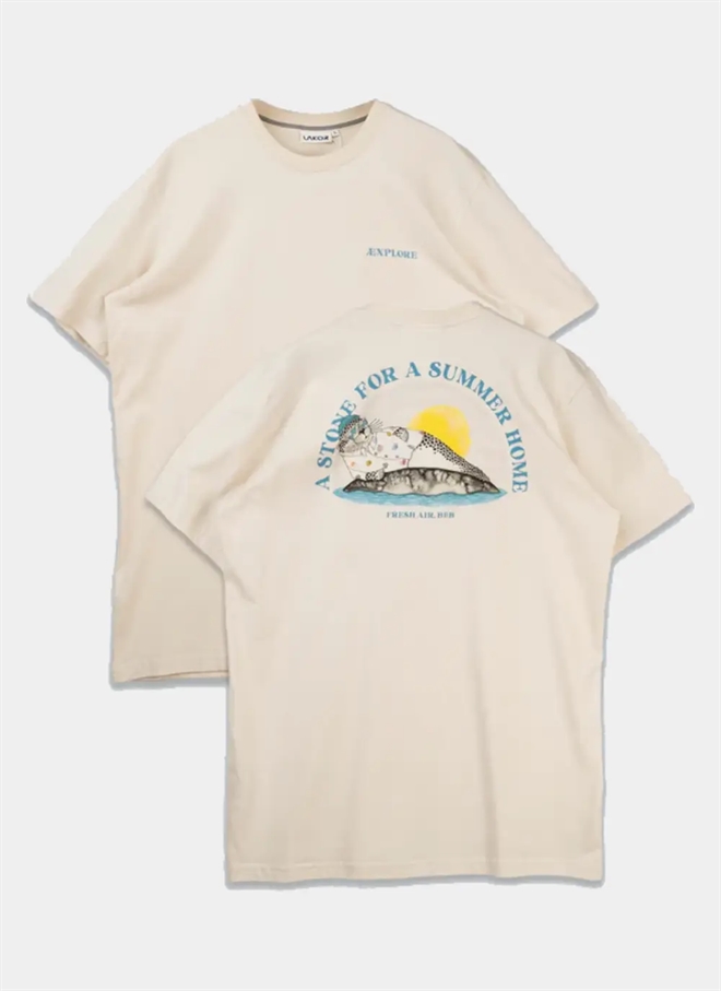 Lakor Vacation Stone Back T-Shirt